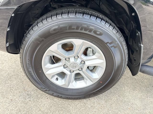 Used 2022 Toyota 4Runner SR5 RWD image 5