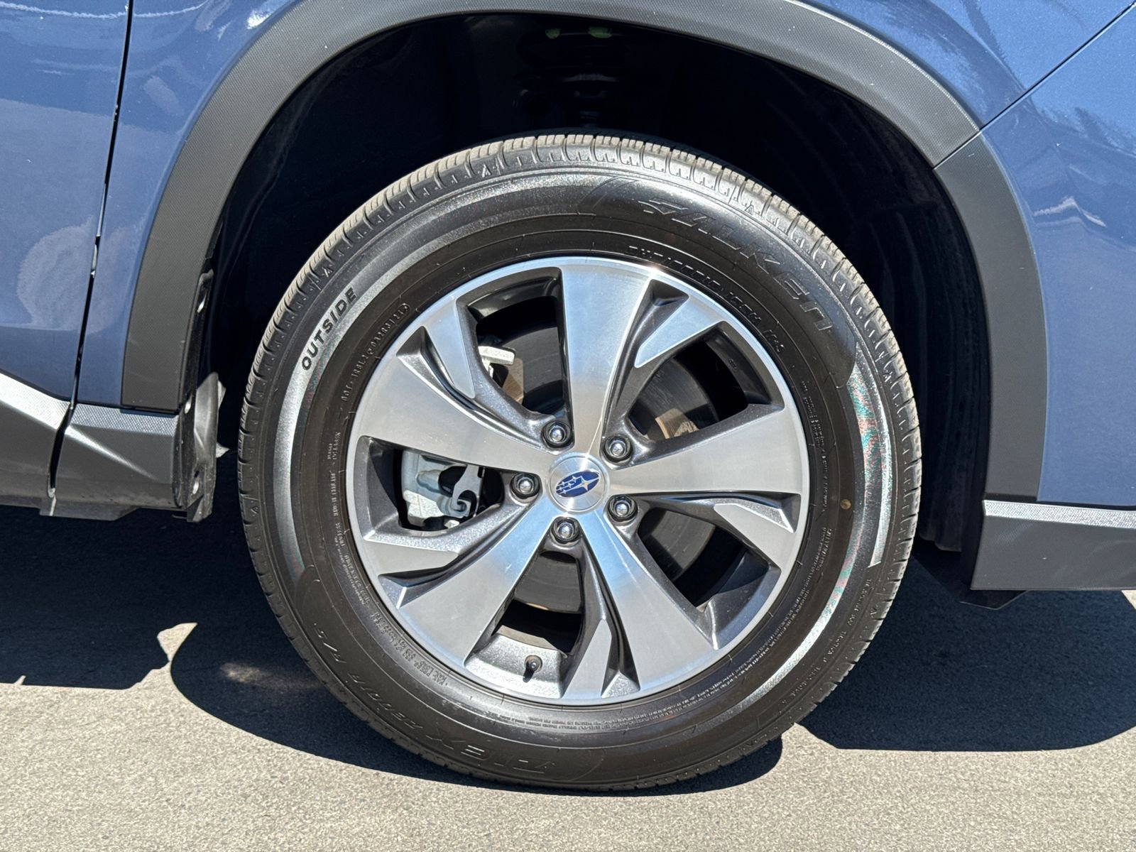 Certified 2025 Subaru Ascent Premium w/ Premium Package image 4