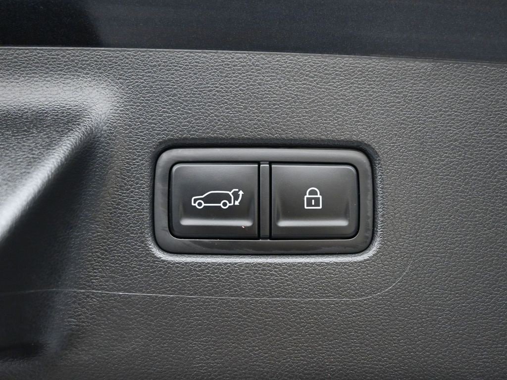 Used 2024 Hyundai Santa Fe XRT image 17