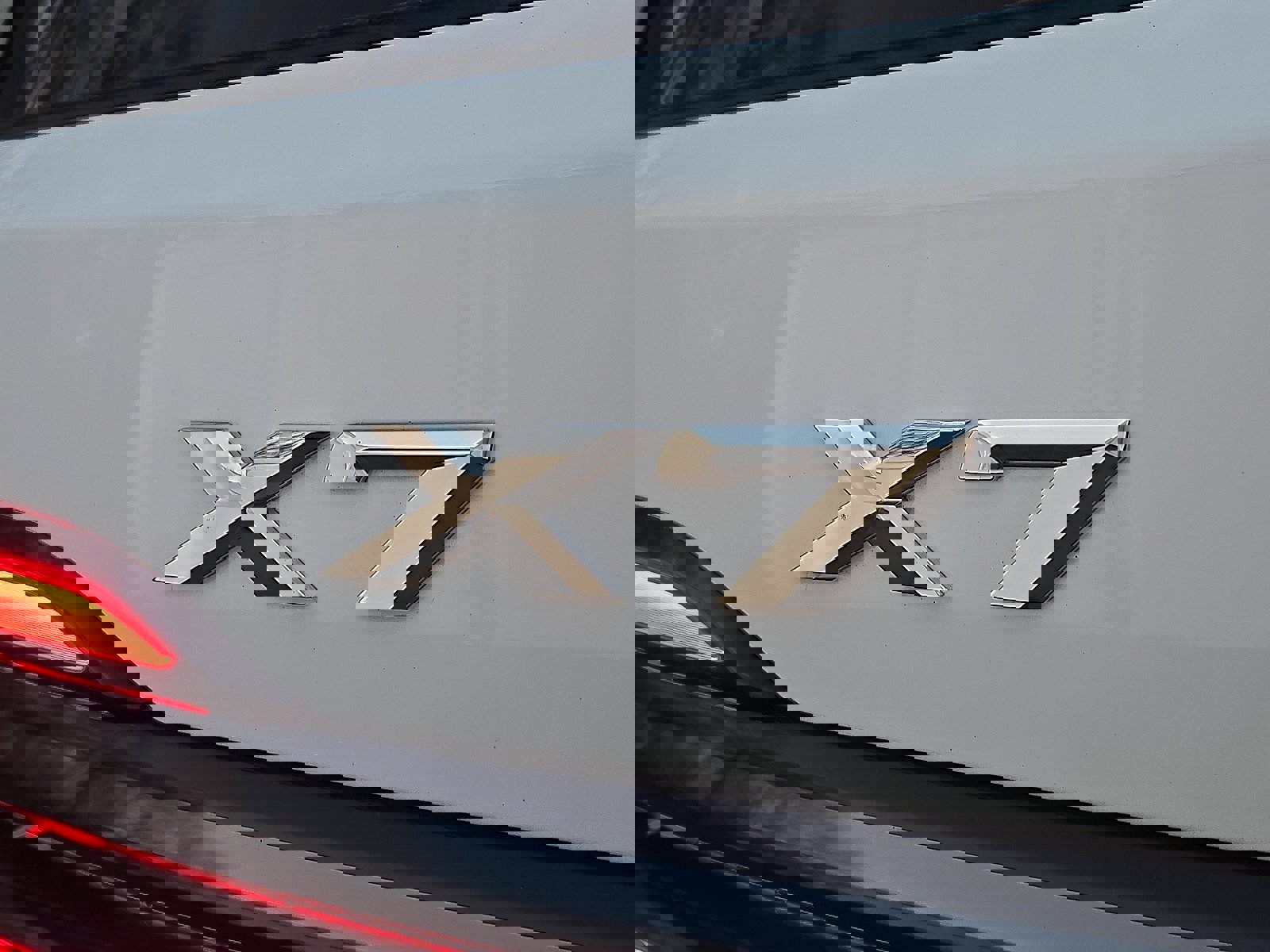 Certified 2025 BMW X7 xDrive40i w/ M Sport Package image 31