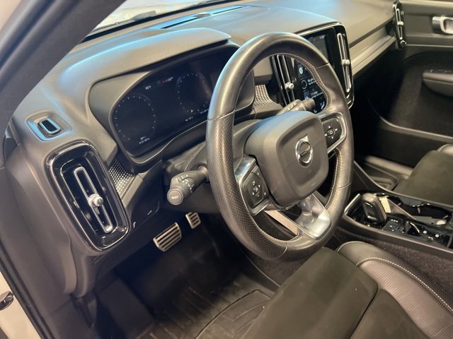 Used 2021 Volvo XC40 T5 R-Design w/ Protection Package Premier image 23