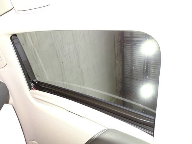 Used 2022 Honda Civic Touring image 11