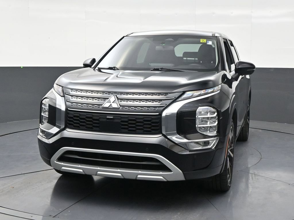 Used 2022 Mitsubishi Outlander SE image 8