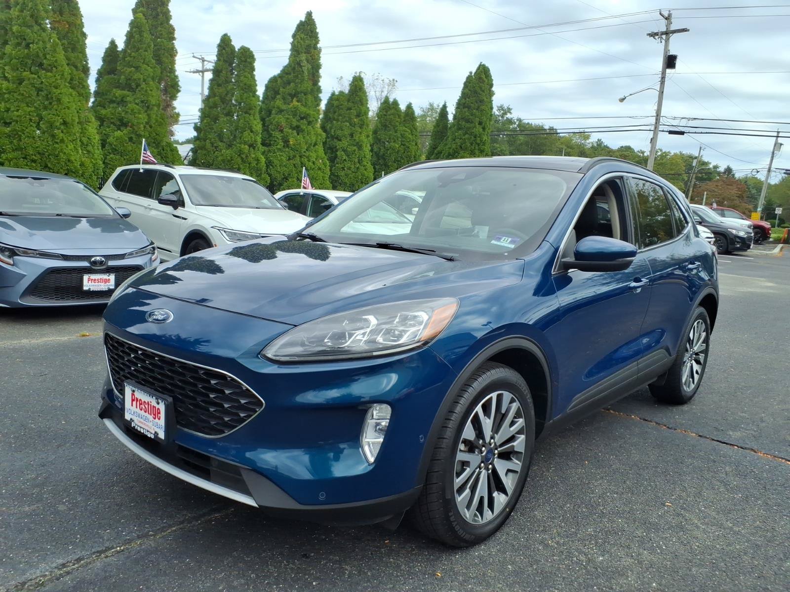 Used 2020 Ford Escape Titanium AWD/4WD image 5