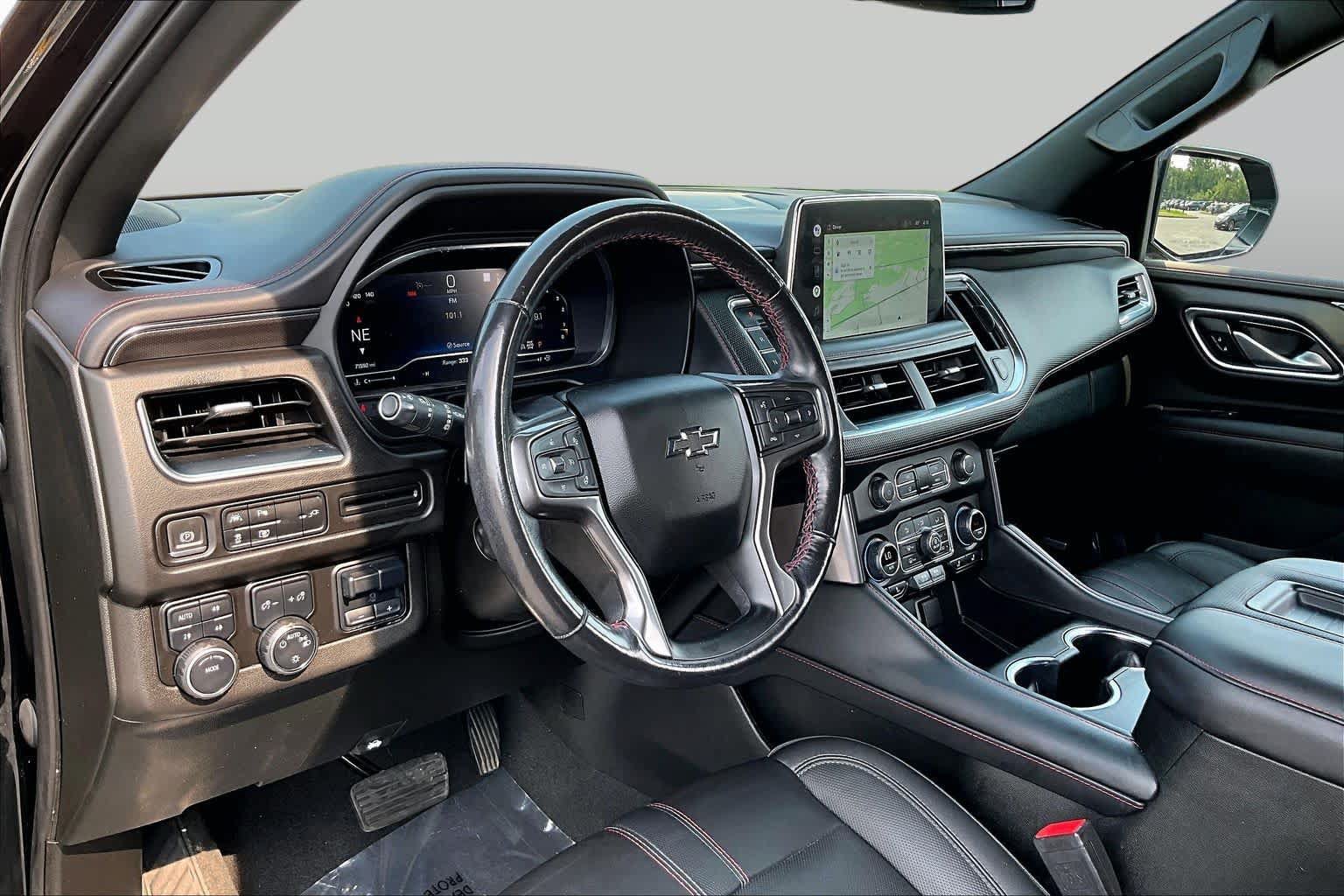 Used 2022 Chevrolet Tahoe RST w/ Luxury Package AWD/4WD image 18