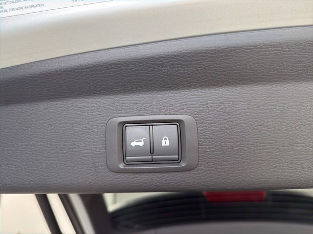 Used 2025 Mitsubishi Outlander SEL image 33