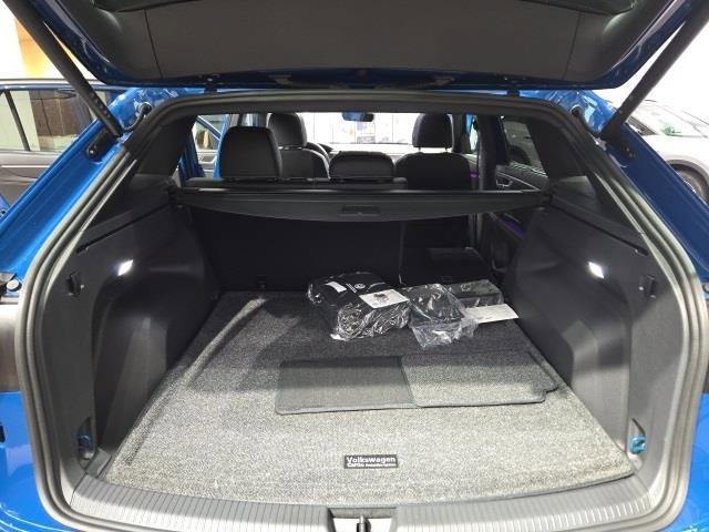 New 2025 Volkswagen Atlas Cross Sport SEL R-Line image 11