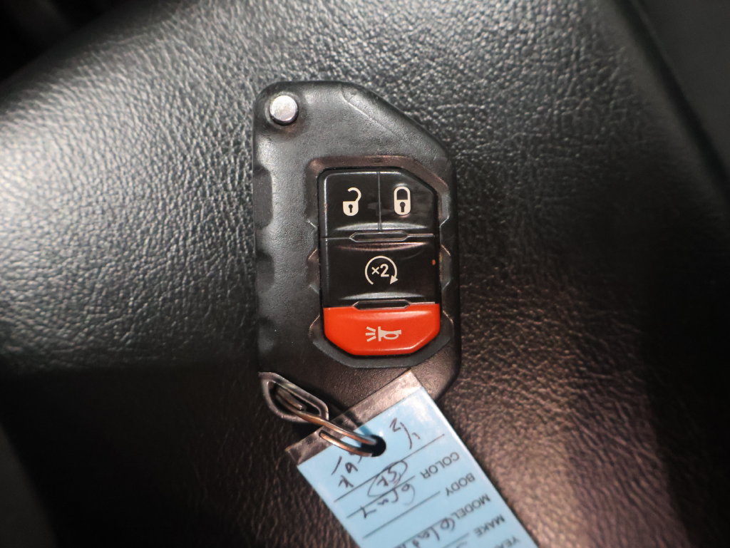 Used 2021 Jeep Gladiator Sport AWD/4WD image 23