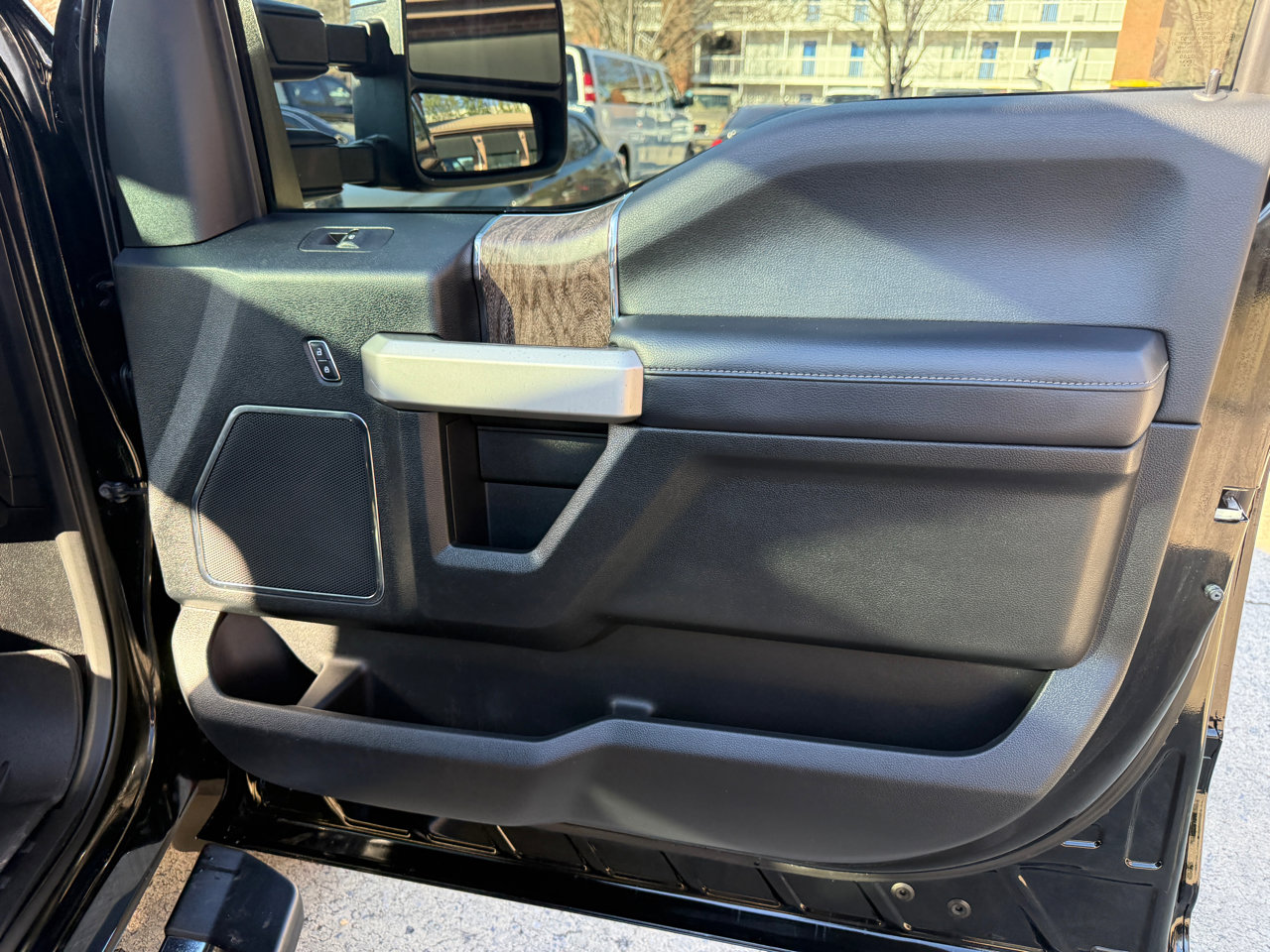 Used 2017 Ford F250 Lariat w/ Lariat Ultimate Package image 33