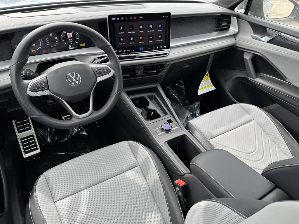 New 2026 Volkswagen Tiguan SE R-Line AWD/4WD image 10