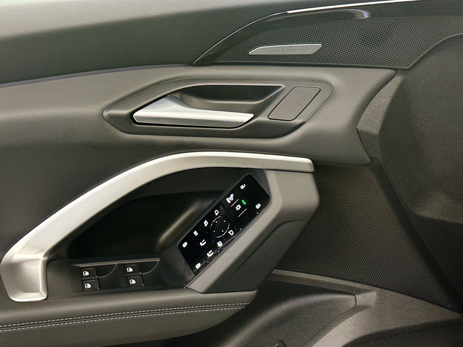 Certified 2025 Audi Q5 Premium AWD/4WD image 18