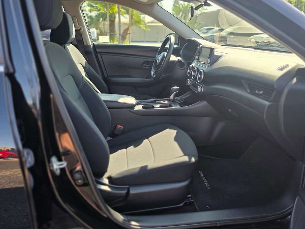 Used 2024 Nissan Sentra S image 10