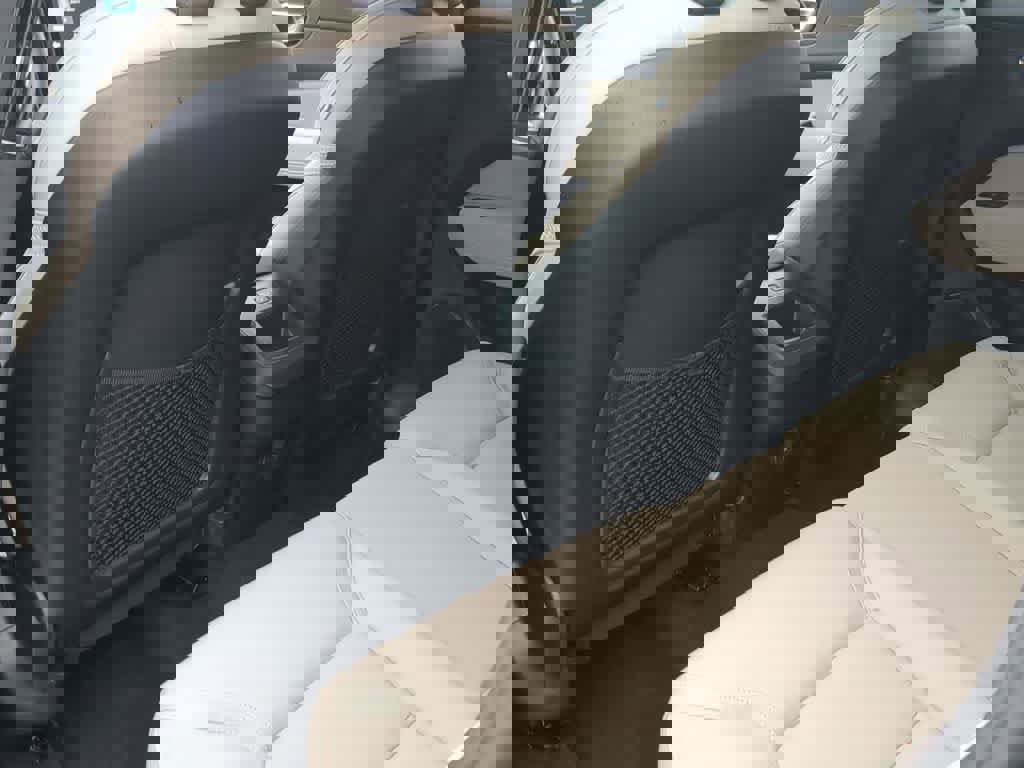 Used 2026 Volvo XC60 B5 Plus w/ Protection Package Premier image 17