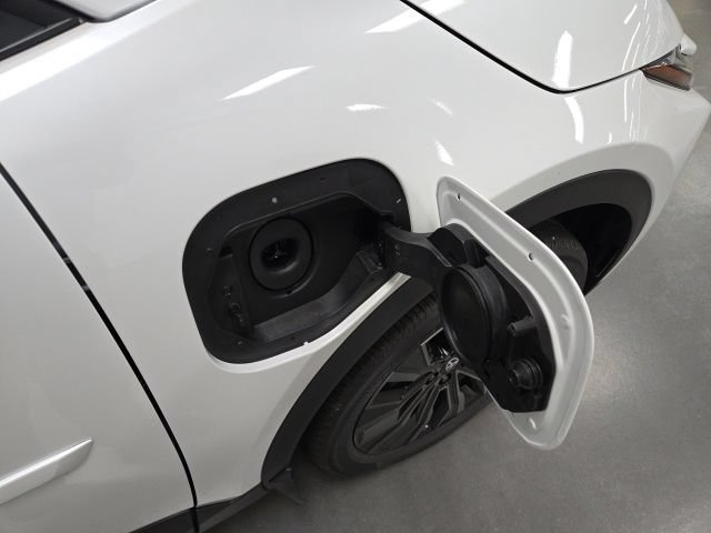 New 2026 Toyota C-HR AWD/4WD image 7