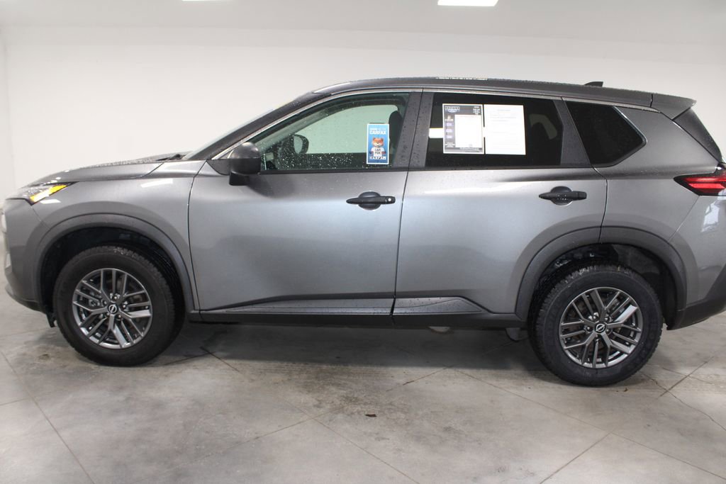 Used 2023 Nissan Rogue S image 6