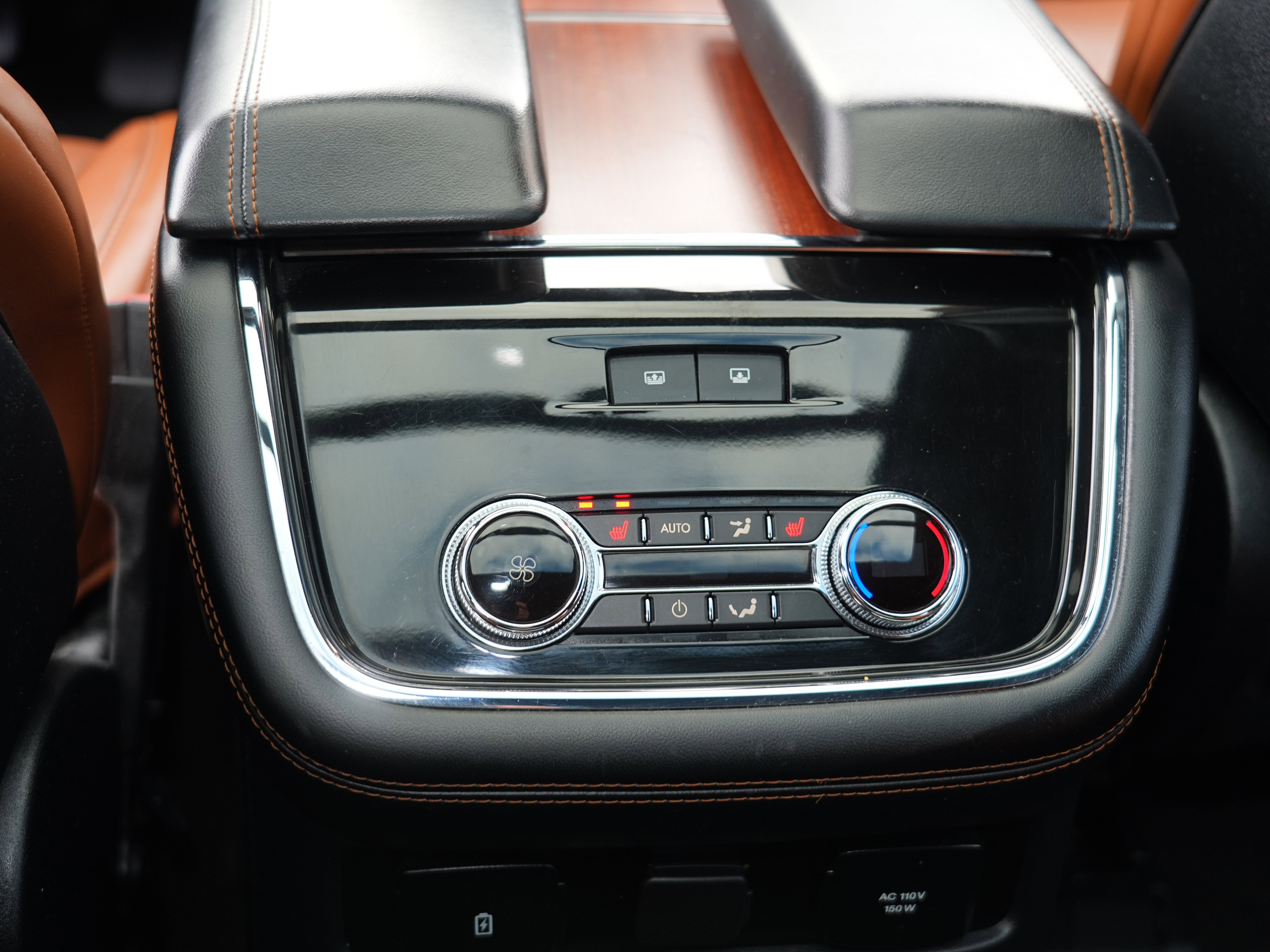 Used 2020 Lincoln Navigator Reserve w/ Luxury Package image 27