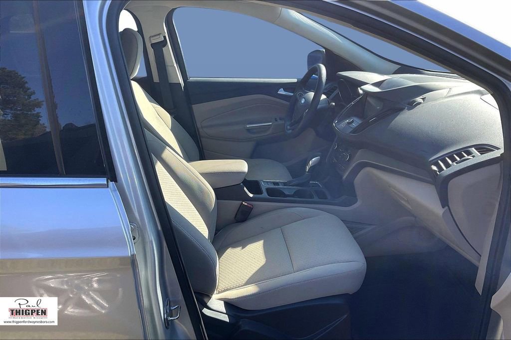 Used 2019 Ford Escape SE image 7