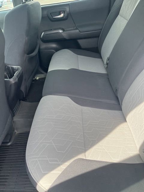 Used 2020 Toyota Tacoma TRD Off-Road w/ Technology Package image 10