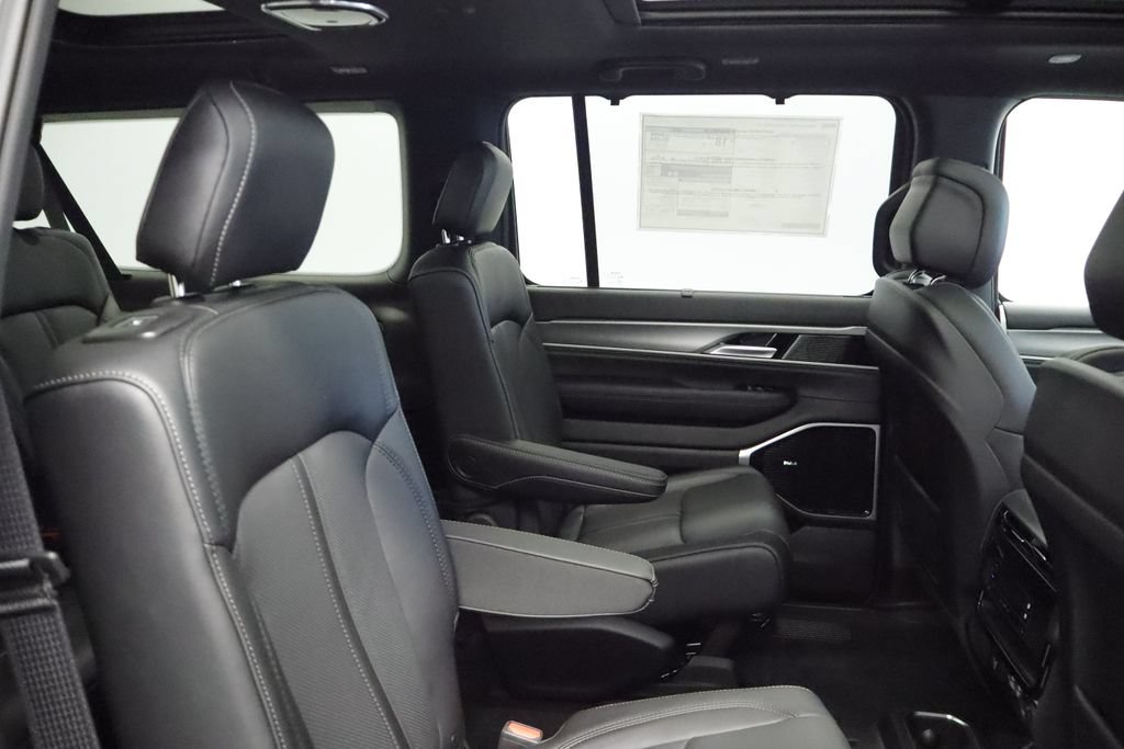 New 2026 Jeep Grand Wagoneer L Limited AWD/4WD image 33