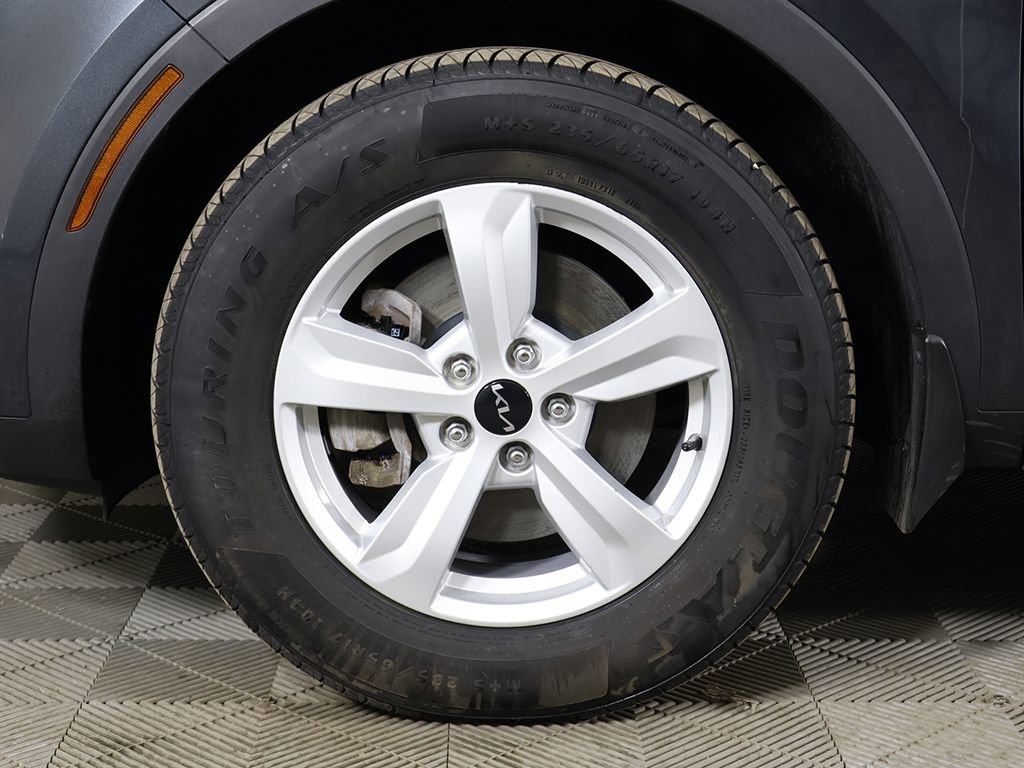 Used 2022 Kia Sorento LX image 20