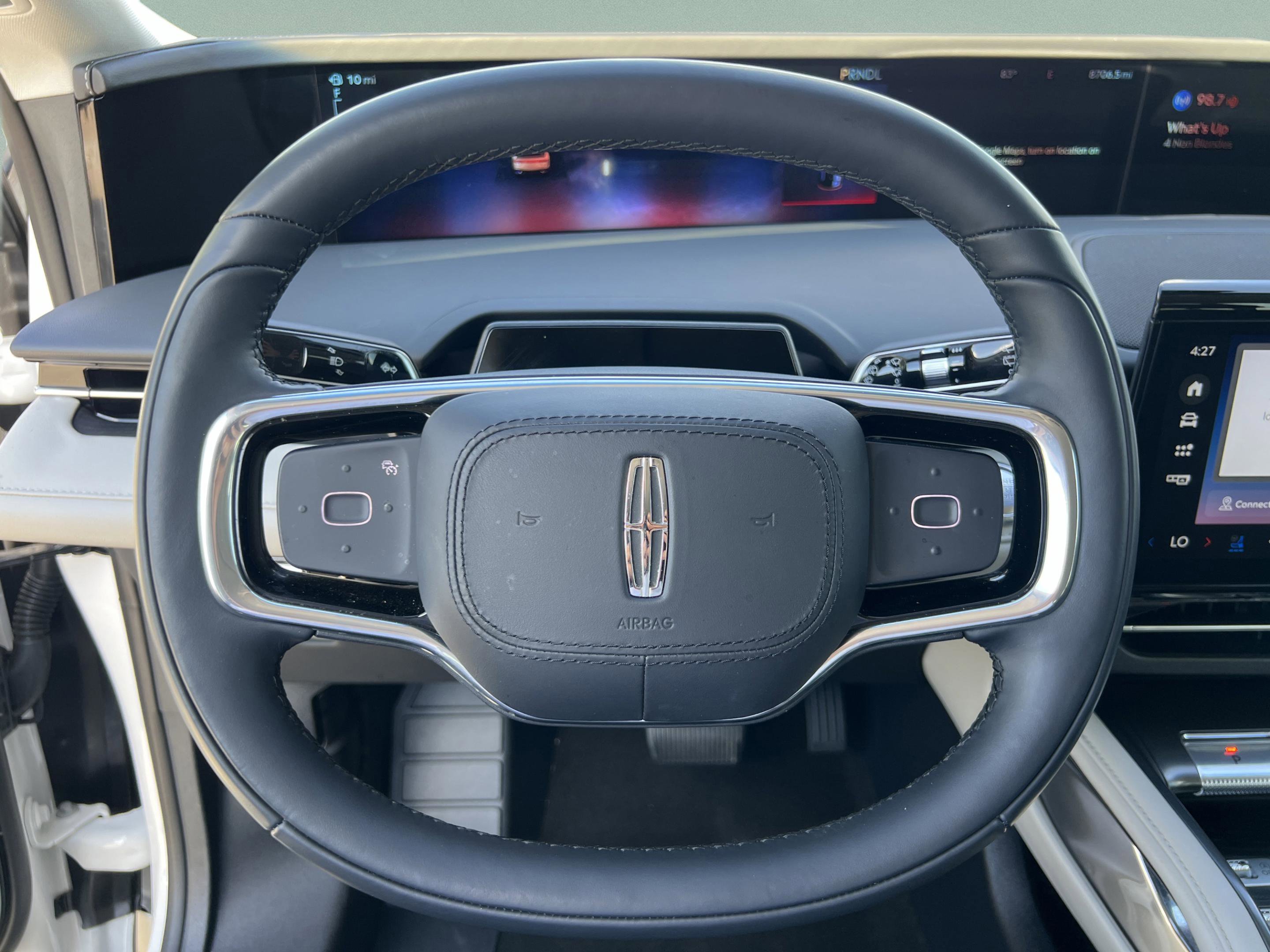 Used 2024 Lincoln Nautilus Reserve w/ Equipment Group 202A image 10