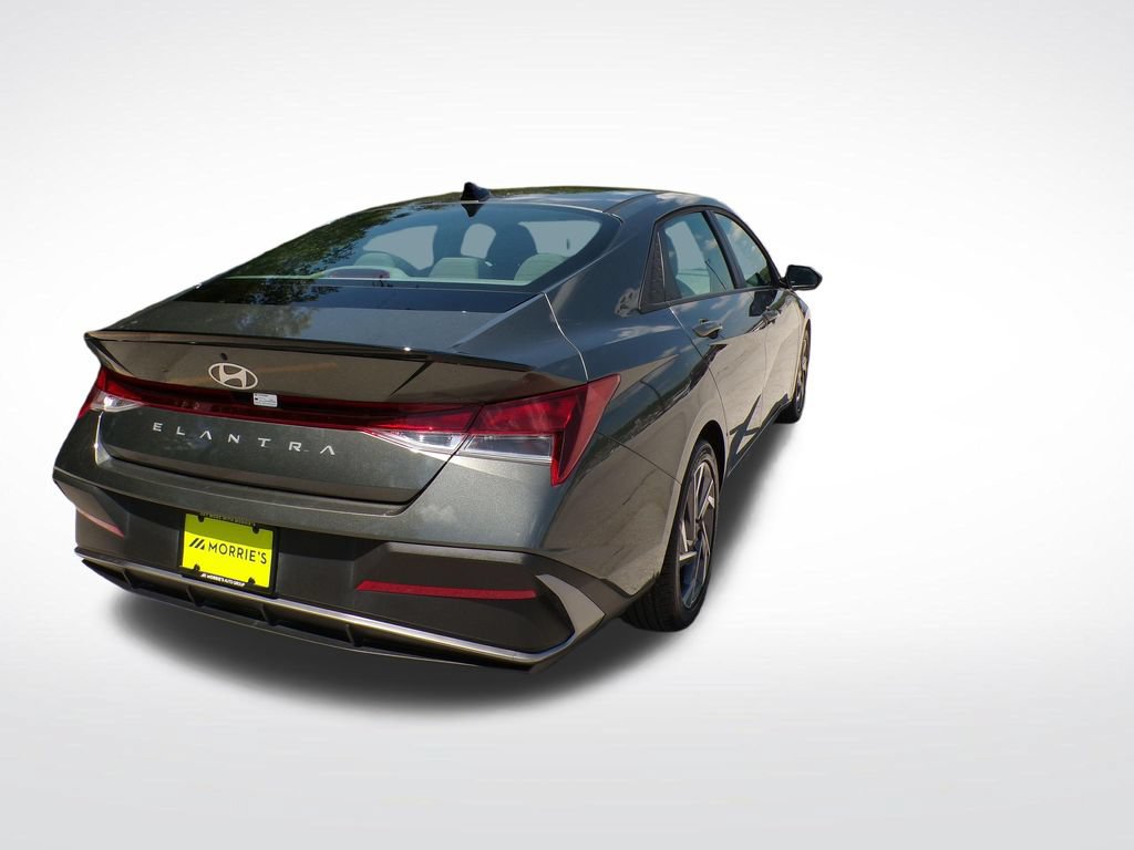 Used 2025 Hyundai Elantra Sport FWD image 5