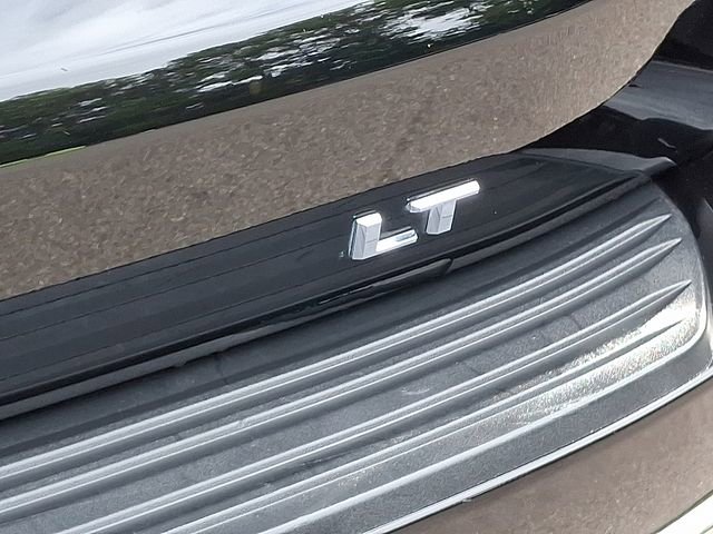 Used 2022 Chevrolet Suburban LT image 37