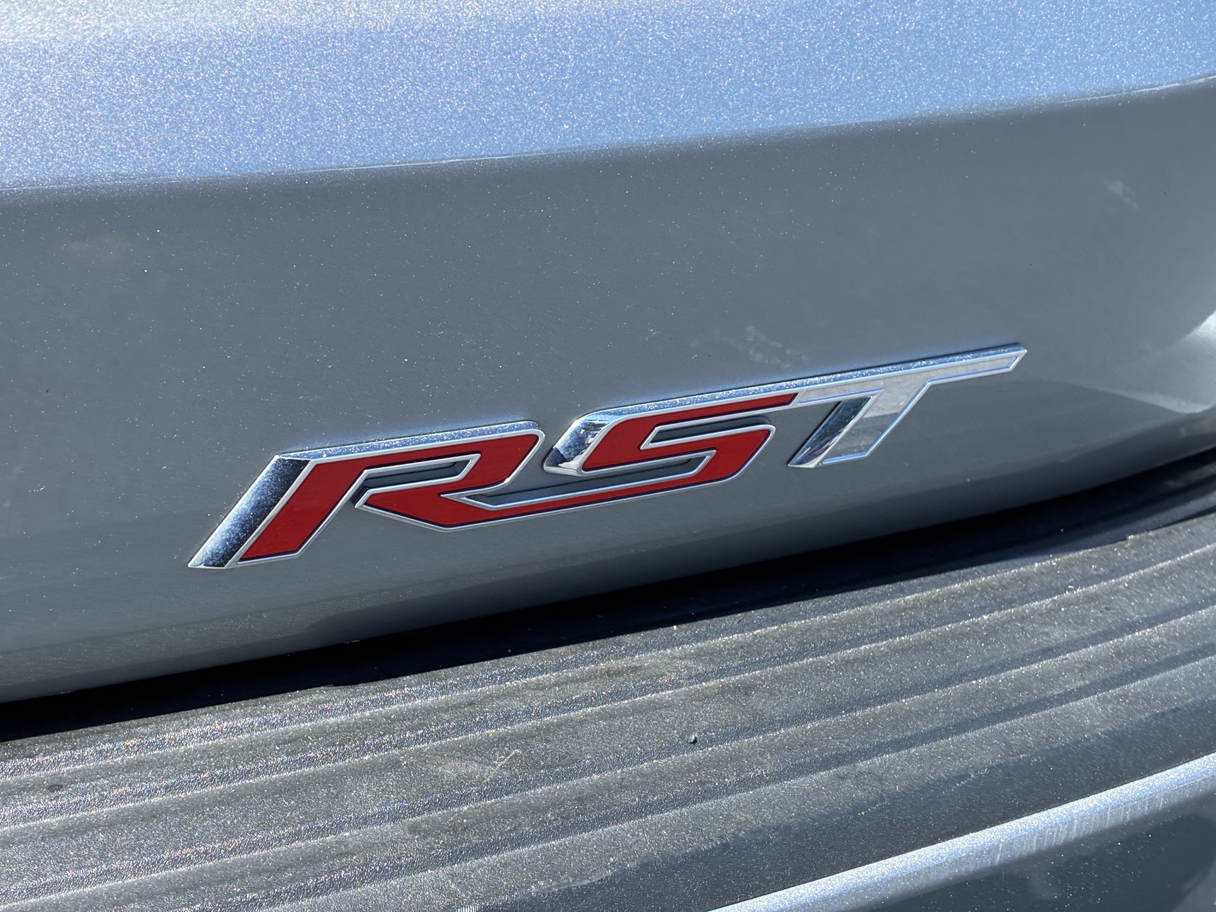 Used 2024 Chevrolet Suburban RST w/ Luxury Package RWD image 11