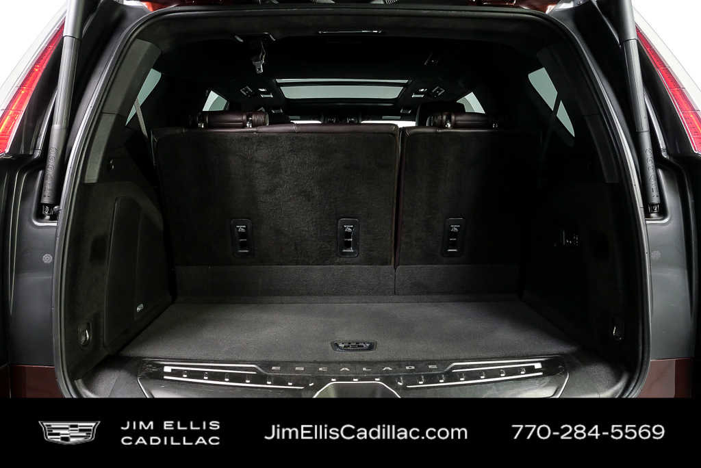 Used 2023 Cadillac Escalade Sport Platinum w/ LPO, ONYX Package image 32