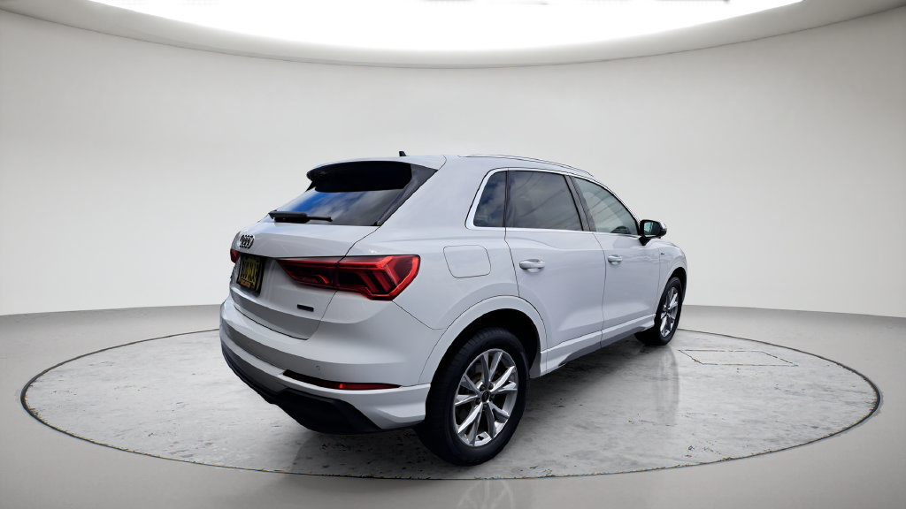 Used 2024 Audi Q3 2.0T Premium AWD/4WD image 18