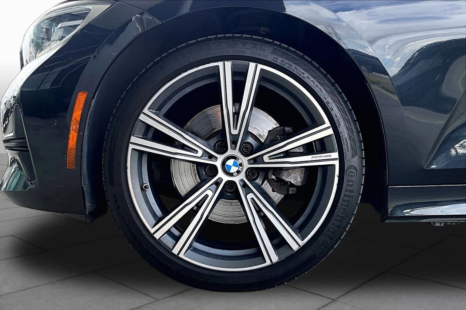 Used 2019 BMW 330i Sedan RWD image 11