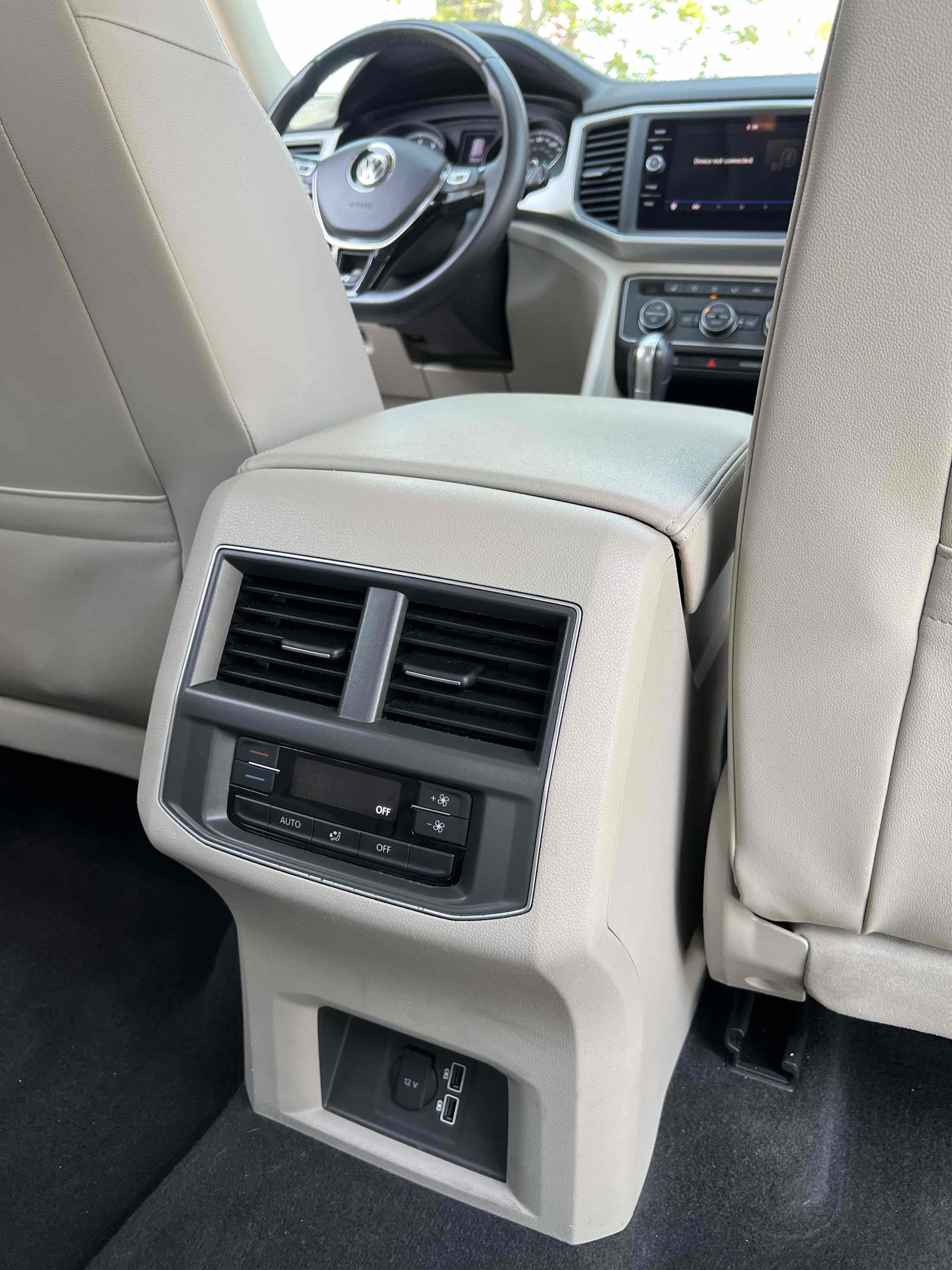 Used 2019 Volkswagen Atlas SE w/ Towing Package image 26