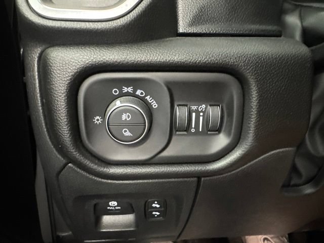 Used 2025 RAM 1500 Big Horn AWD/4WD image 41