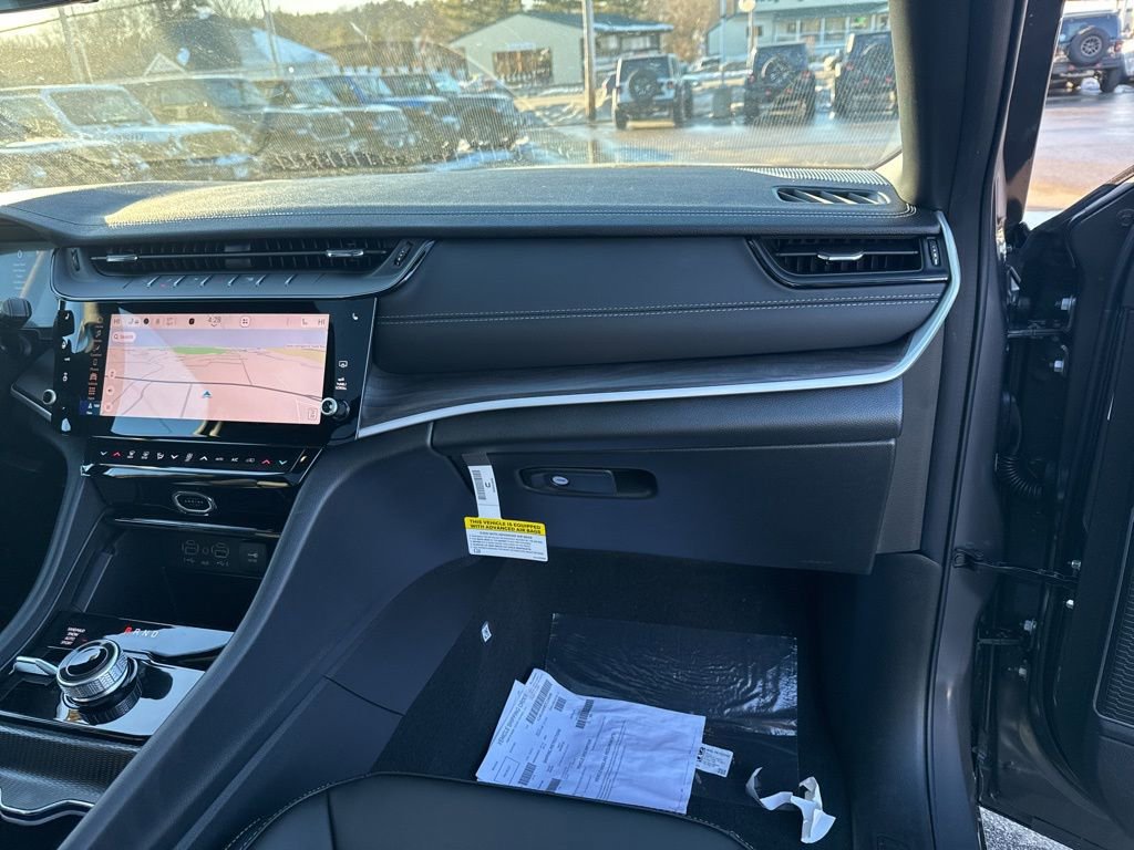 New 2026 Jeep Grand Cherokee Limited AWD/4WD image 30