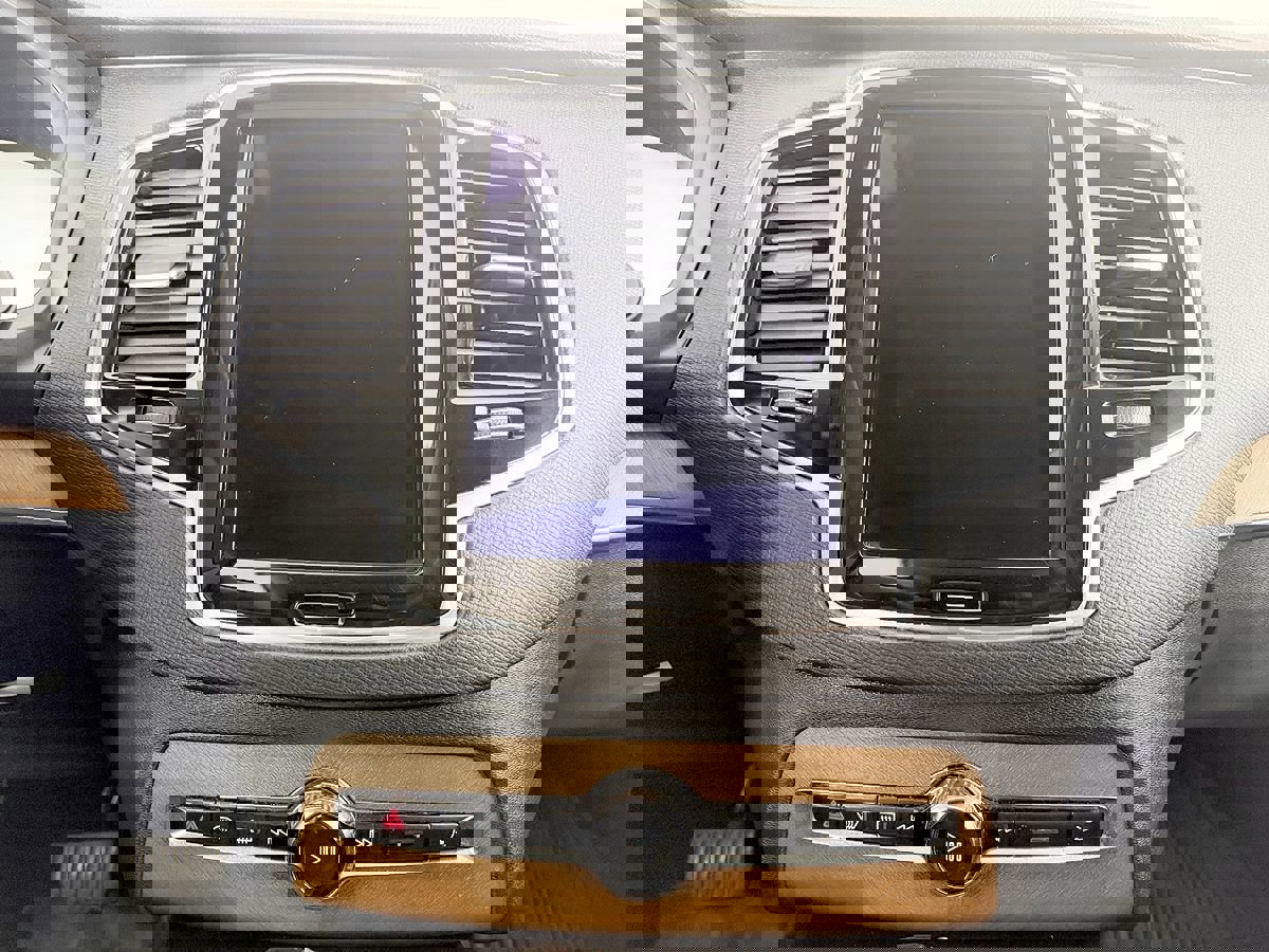 Used 2017 Volvo XC90 T6 Inscription w/ Vision Package image 60