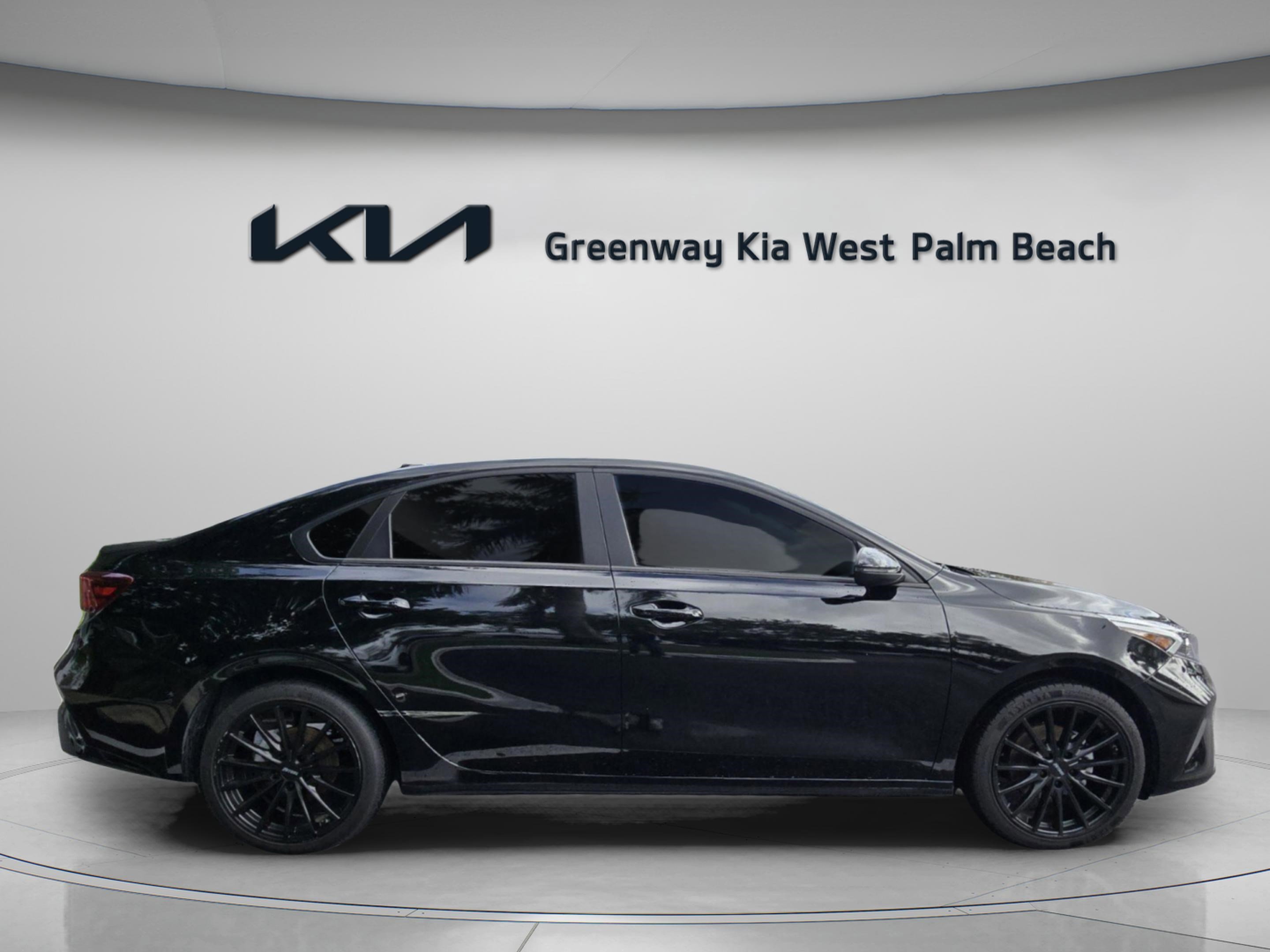 Used 2024 Kia Forte LXS w/ LXS Technology Package image 8