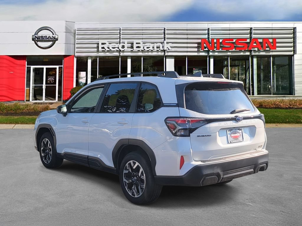 Used 2025 Subaru Forester Premium AWD/4WD image 6