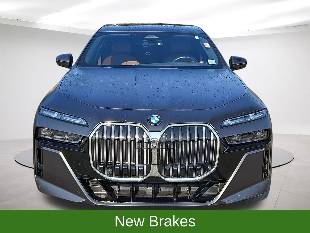 Used 2024 BMW 760i xDrive video 2