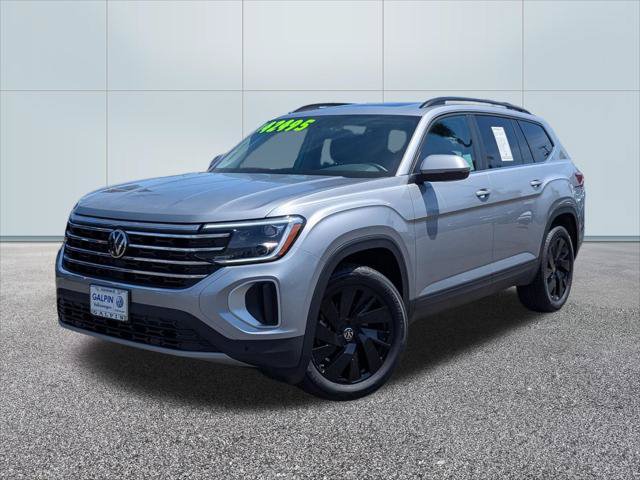 Certified 2026 Volkswagen Atlas SE w/ Panoramic Sunroof Package FWD image 1