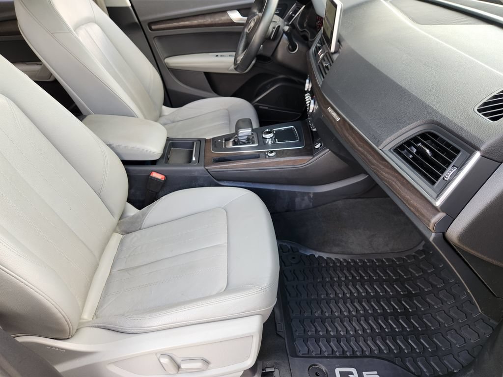 Used 2018 Audi Q5 Prestige w/ Prestige Package AWD/4WD image 16