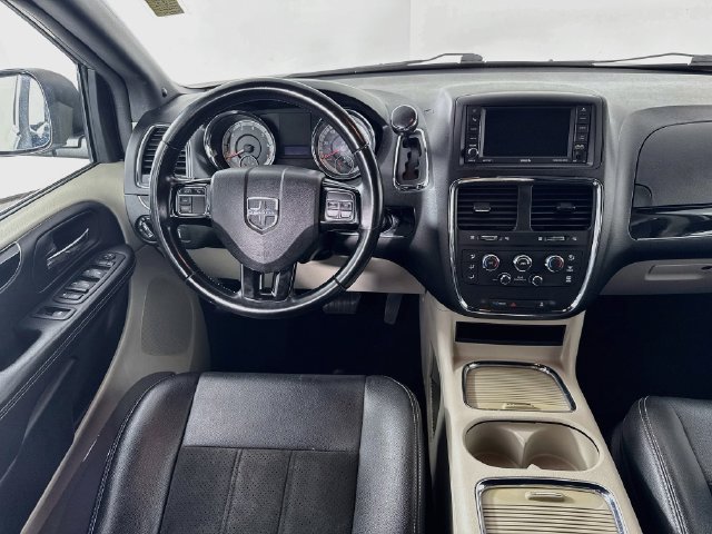 Used 2020 Dodge Grand Caravan SXT FWD image 20