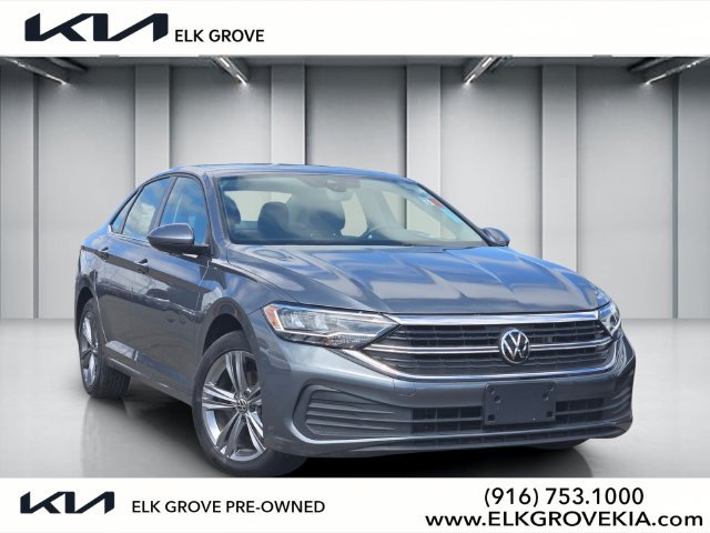 Used 2024 Volkswagen Jetta SE FWD image 1