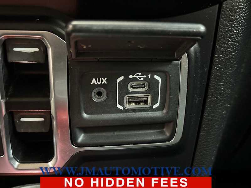 Used 2021 Jeep Gladiator Sport image 38
