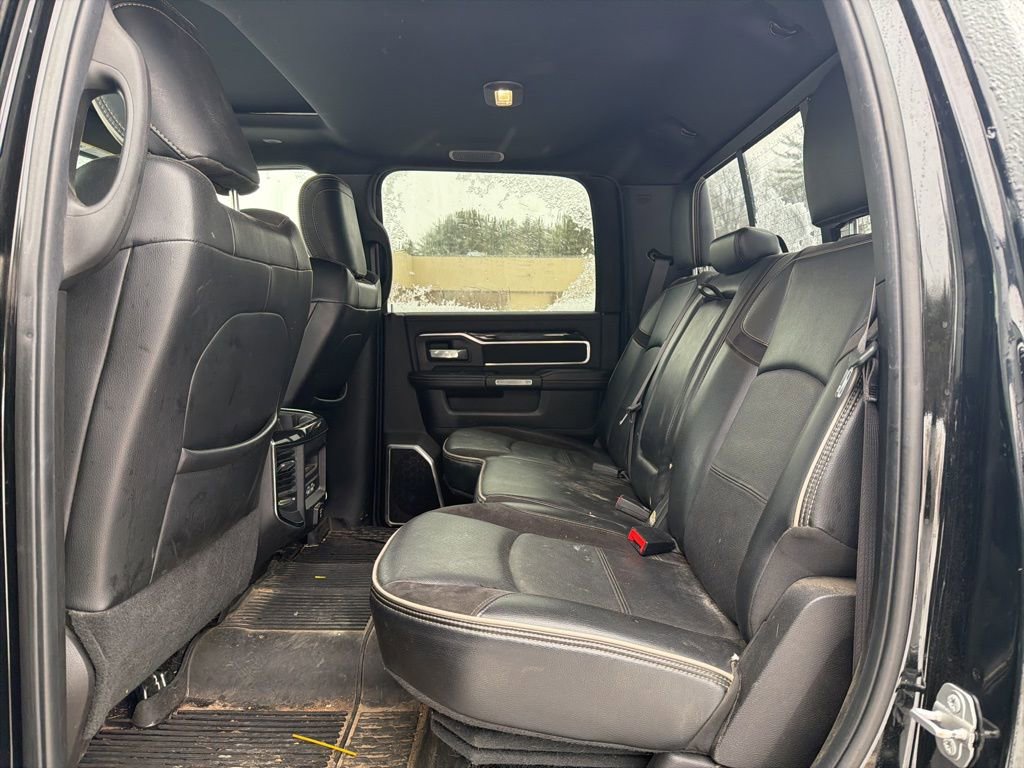 Used 2019 RAM 2500 Laramie w/ Black Appearance Package image 7