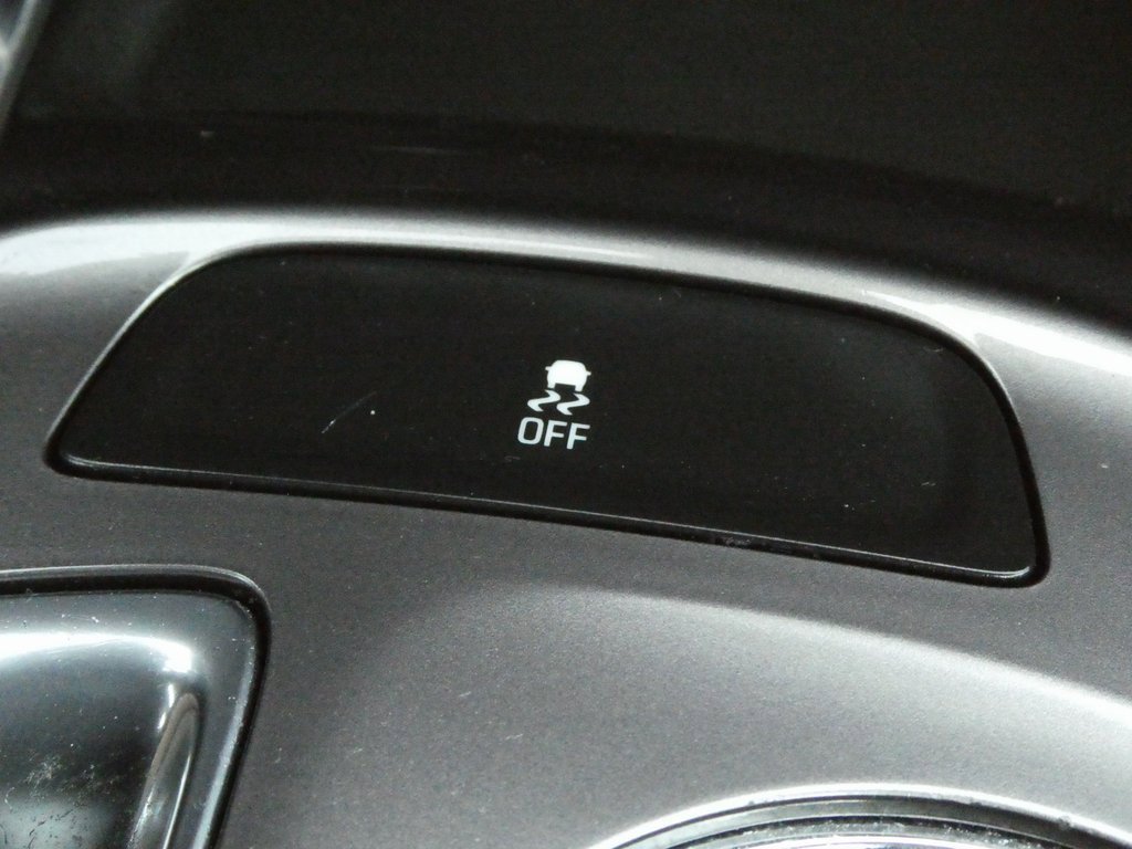 Used 2022 Chevrolet Malibu LT image 13