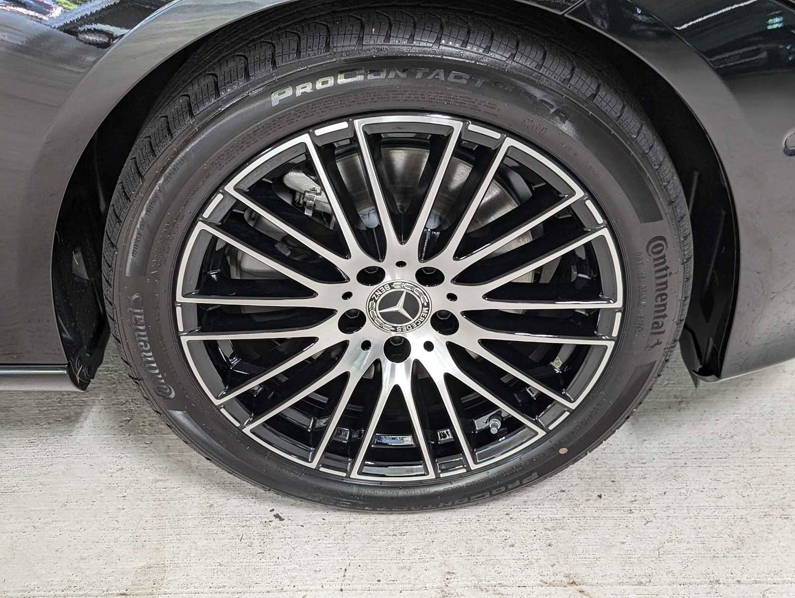 Used 2025 Mercedes-Benz C 300 4MATIC Sedan image 9