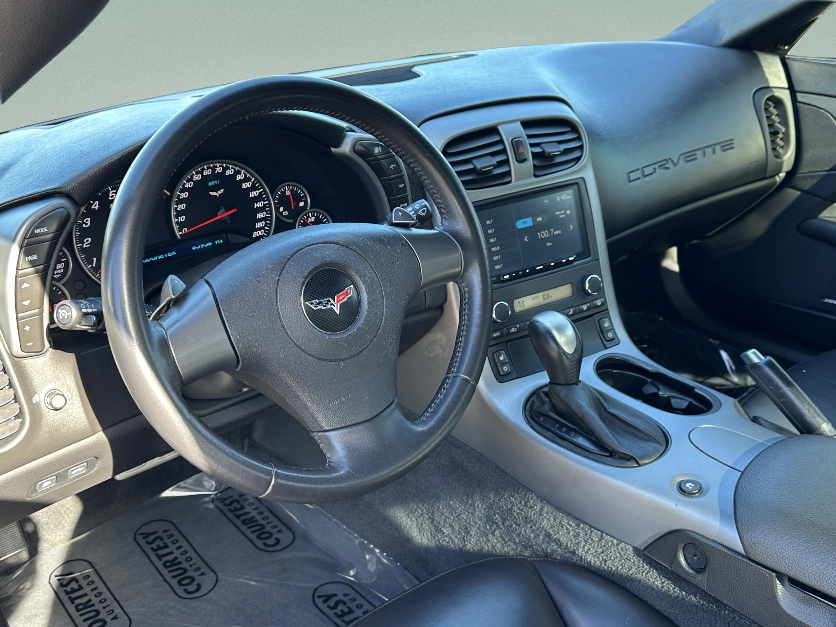 Used 2006 Chevrolet Corvette Coupe w/ Preferred Equipment Group image 16