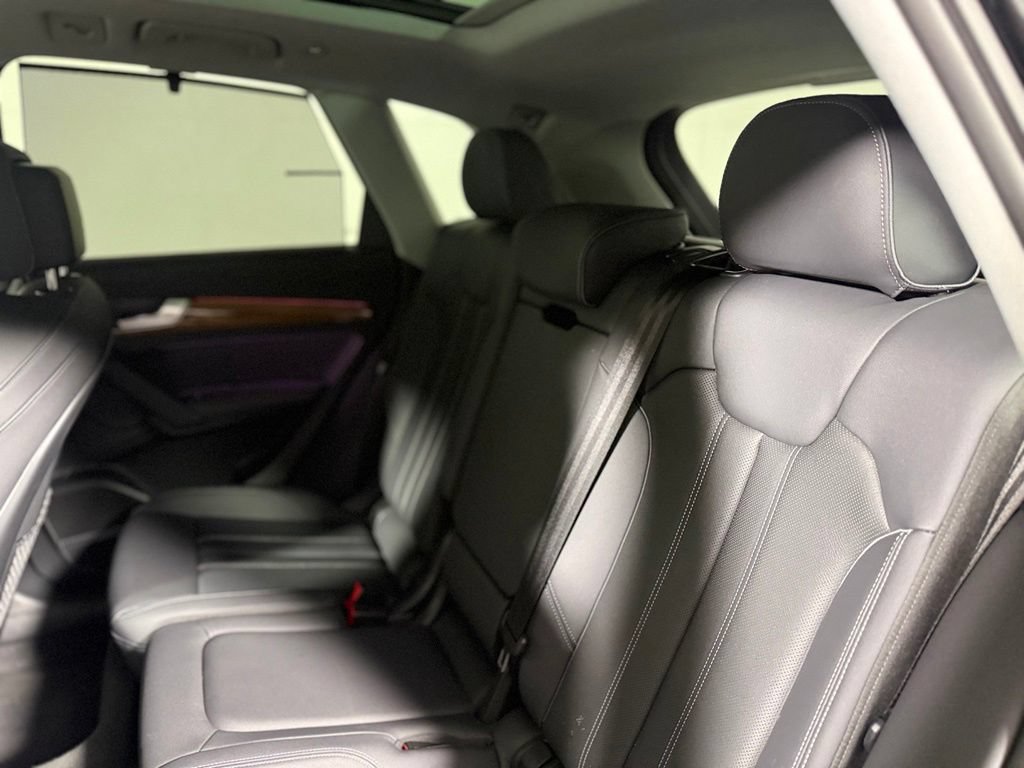 Used 2025 Audi Q5 Prestige w/ Prestige Package AWD/4WD image 24