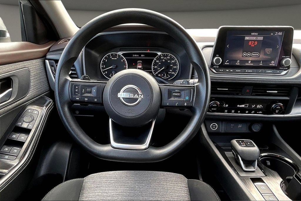 Used 2023 Nissan Rogue SV FWD image 11