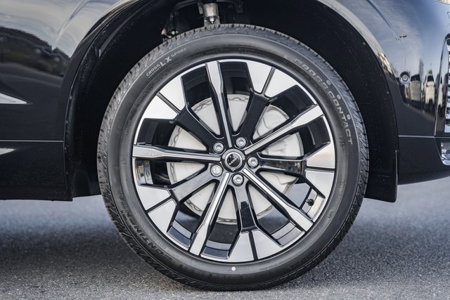 New 2026 Volvo XC60 B5 Plus w/ Protection Package Premier image 17